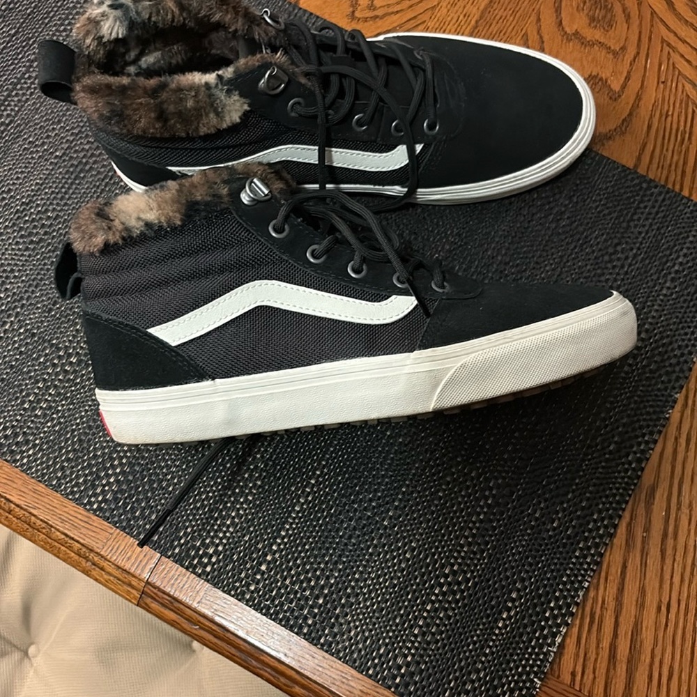 Vans Women's Black and White High-Top Sneakers